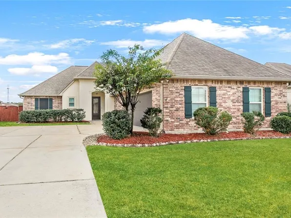 129 Laurel Oaks Rd, Madisonville, LA 70447