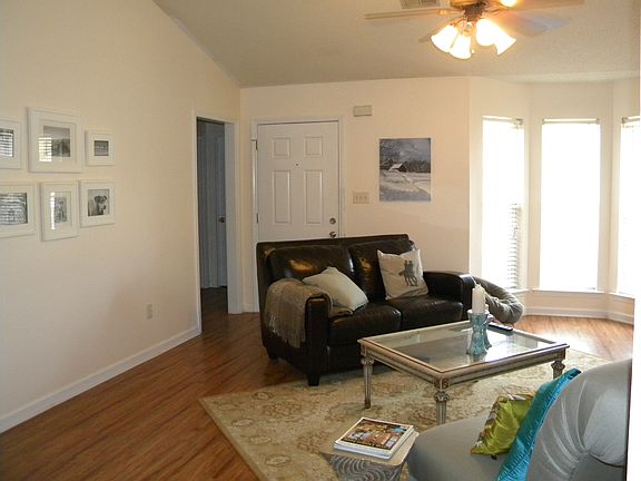 Neutral paint, Bay Window!
