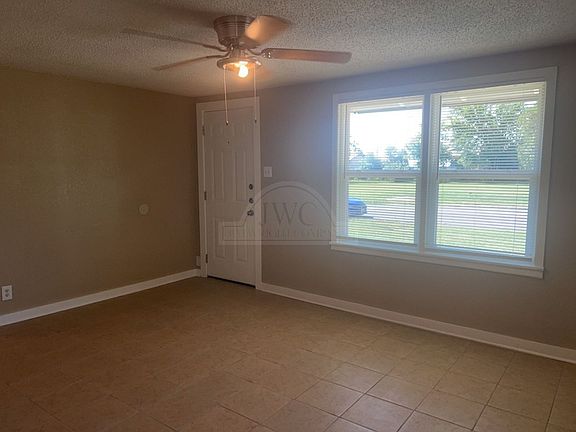 3rd image of 407 Adams Ave