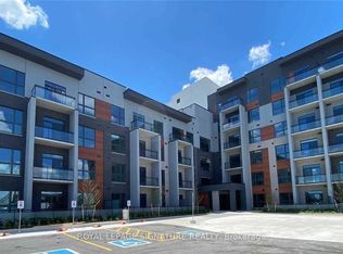 95 Dundas St W #112, Oakville, ON L6M 5N4