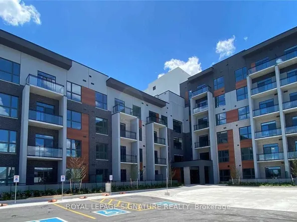 95 Dundas St W #112, Oakville, ON L6M 5N4