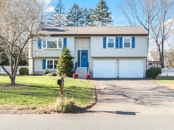 5 Palmer Circle, Cromwell, CT 06416