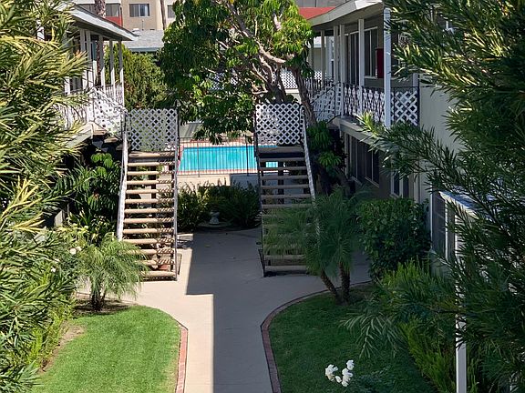 2nd image of 11927 Magnolia Blvd #6g30yp6gp