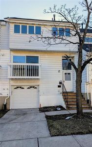 224 Forest Grn, Staten Island, NY, 10312