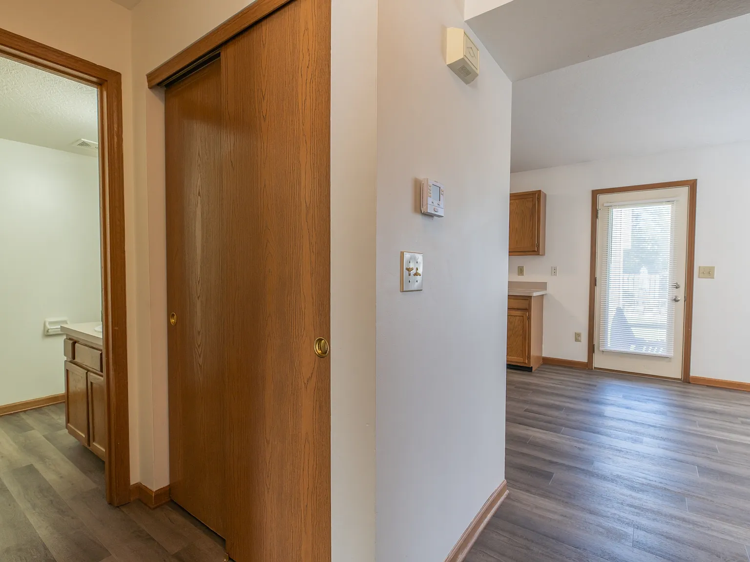 240 Richards Dr - 1 — Photo 3