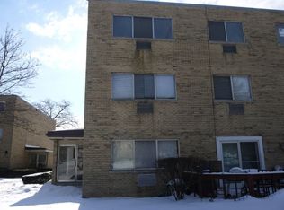 716 Dempster St #202, Mount Prospect, IL 60056