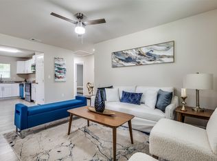 912 N Clements St, Gainesville, TX 76240