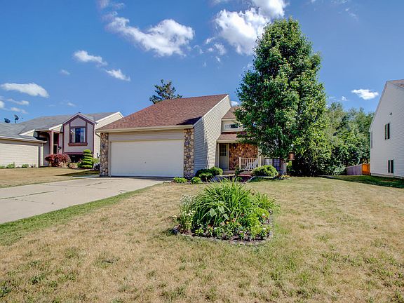 2nd image of 5537 Brittany Dr SE
