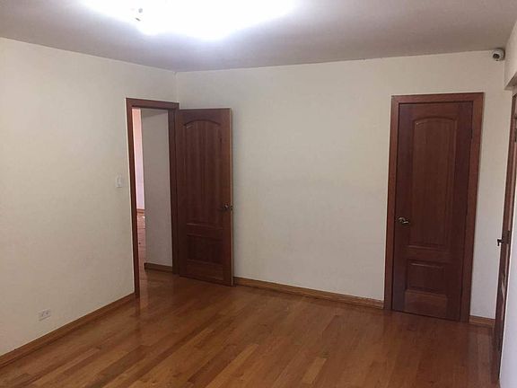 5th image of 1840 E 13th St APT 6A