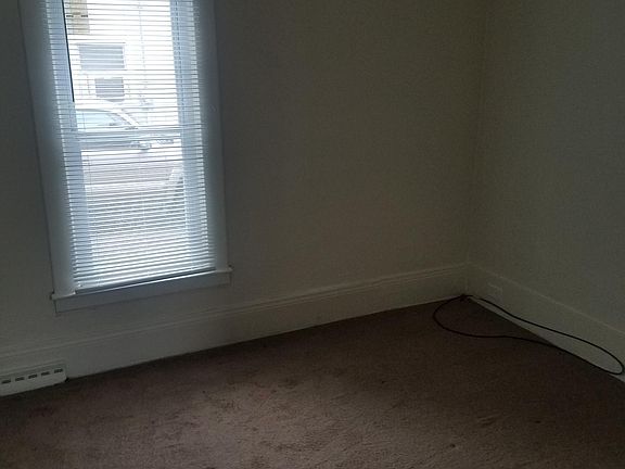 2nd image of 2323 Lowell Ave