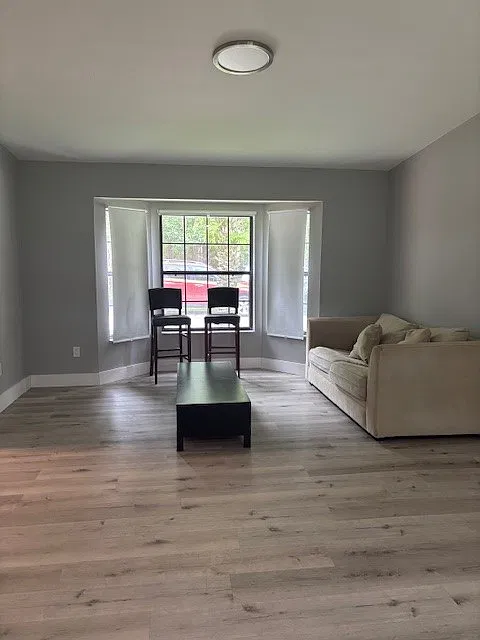 3 bed, 1500 sqft, $2,500 — Photo 2