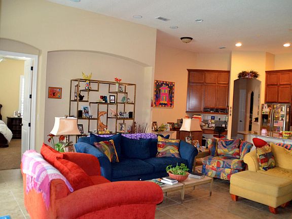 3rd image of 1617 Fenton Ave