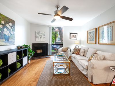 11743 Darlington Ave APT 1, Los Angeles, CA, 90049