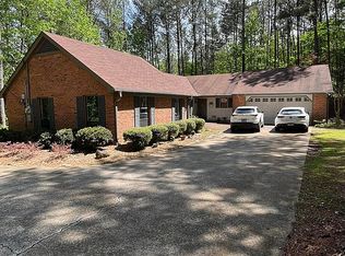 1955 Sourwood Dr, Dalton, GA 30720