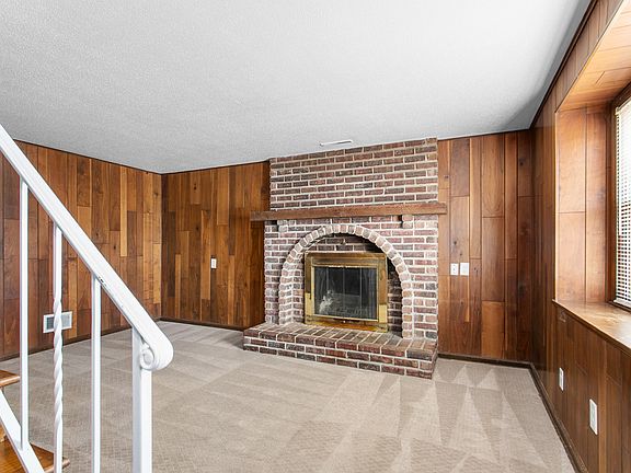 3rd image of 3843 S Canterbury Pl