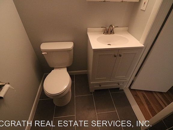 3rd image of 320 E Nelson Ave APT A3