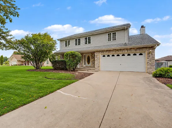 611 Flambeau Ct, Romeoville, IL 60446