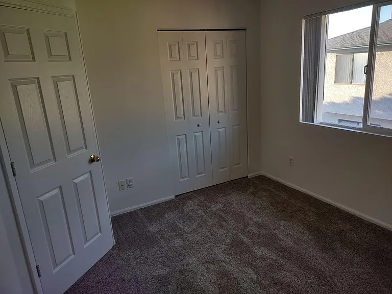 Sunrise Apartments — Photo 13