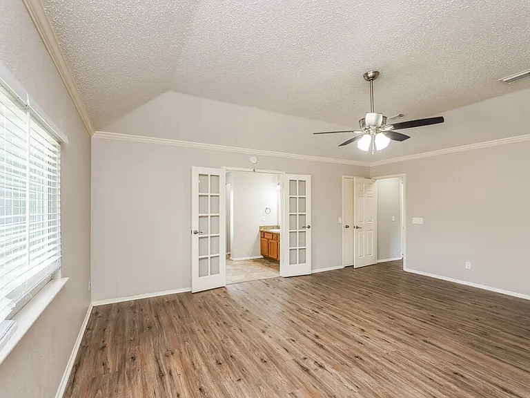 1506 Newmark Dr — Photo 10