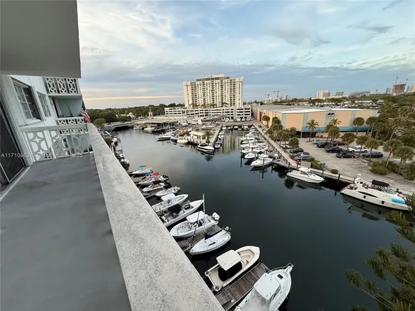 13155 Ixora Ct APT 712, North Miami, FL 33181