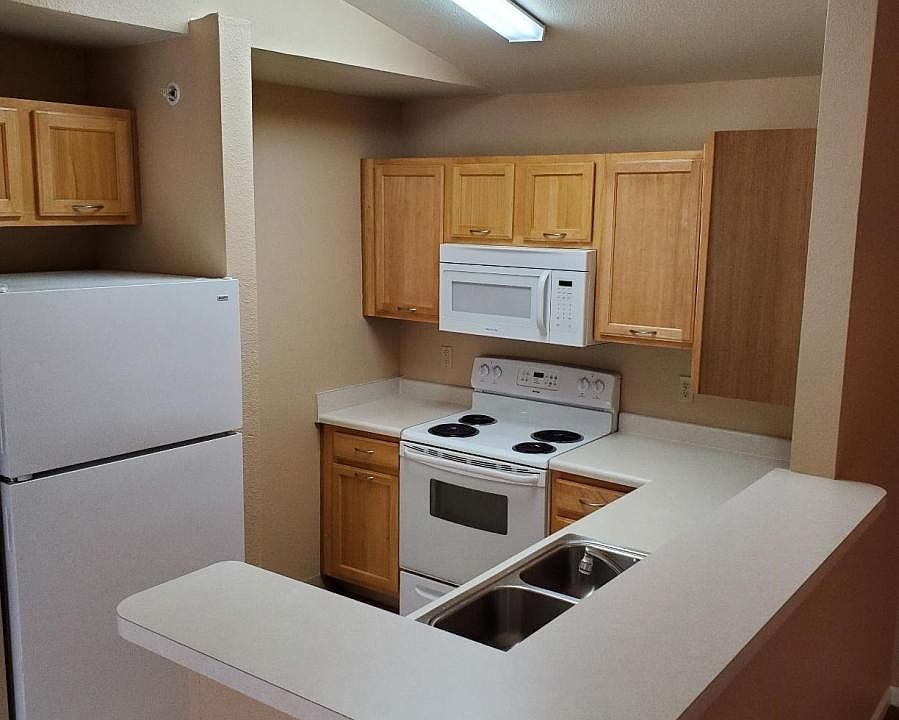 2nd image of 730 Tumbleweed Ln APT 204