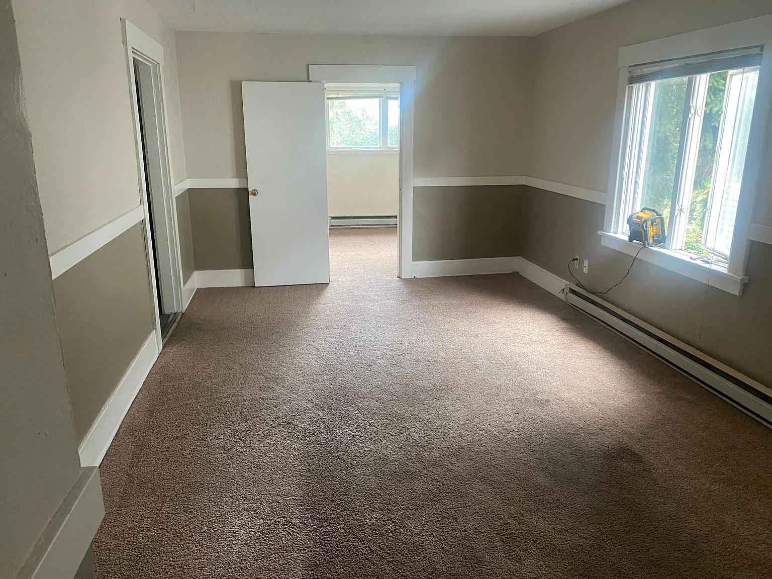 3 bed, 925 sqft, $2,600 — Photo 2