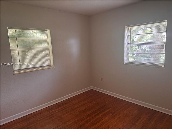 3rd image of 1701 Sunrise Blvd