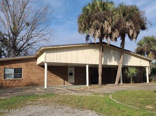 124 Huggins Rd, Defuniak Springs, FL 32433