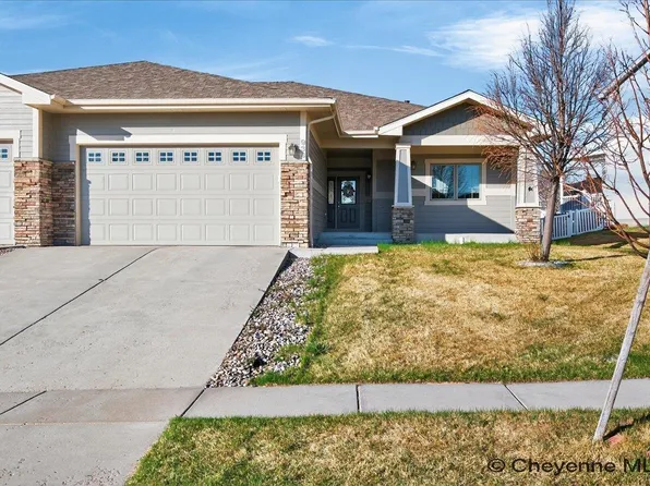 933 Feather Rdg, Cheyenne, WY 82009