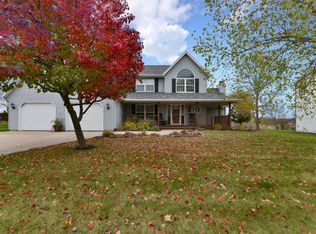 92 E Prospect St, Hartford, WI