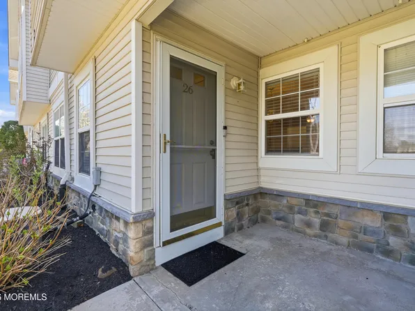 26 Forrest Court, Tinton Falls, NJ 07753