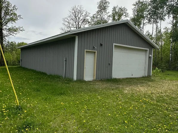 39987 275th St, Roseau, MN 56751