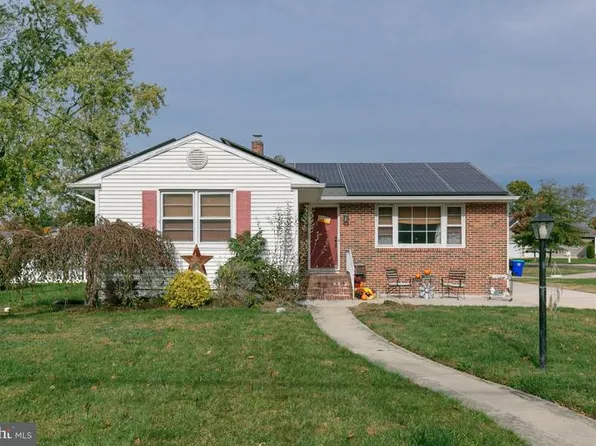 751 Woodlawn Ave, Hammonton, NJ 08037