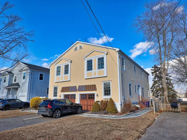 87 Forest Avenue #87, Fairfield, CT 06824