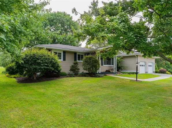 946 Crouser School Rd, Sandy Lake, PA 16145