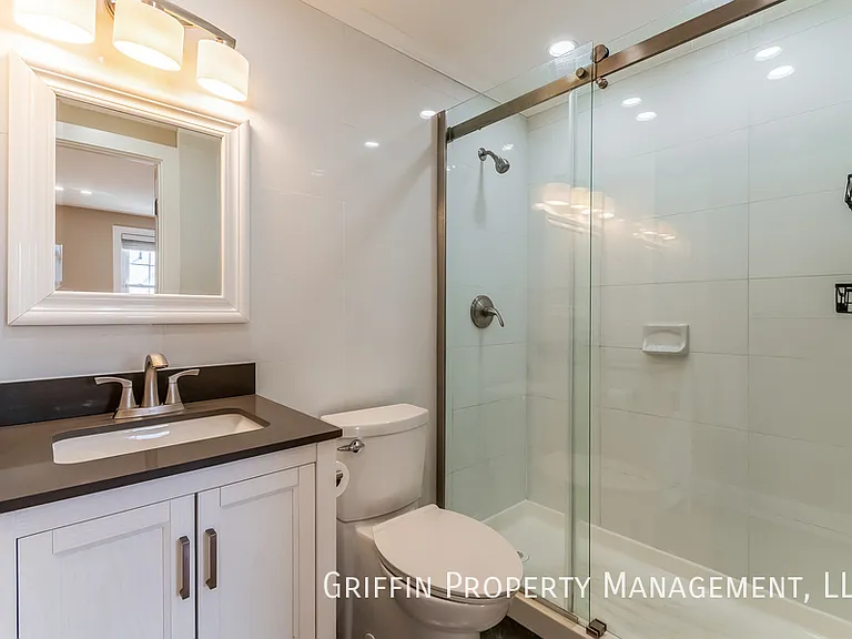 2123 Young St SE #202 — Photo 7