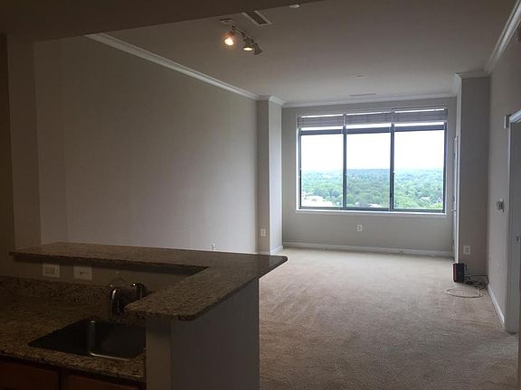 Spacious living room