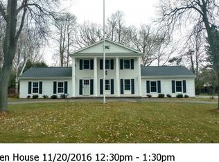 25 Meadowbrook Ct, Appleton, WI 54914