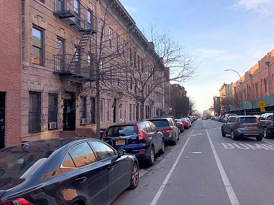 Rented by Lang Realty LLC | media 28