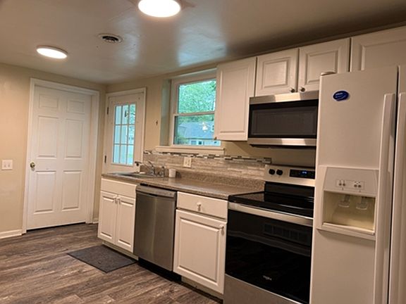 2nd image of 2605 Naamans Rd