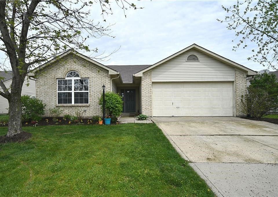 WELCOME TO YOUR NEW HOME at 10318 Whitewater Lane!!!