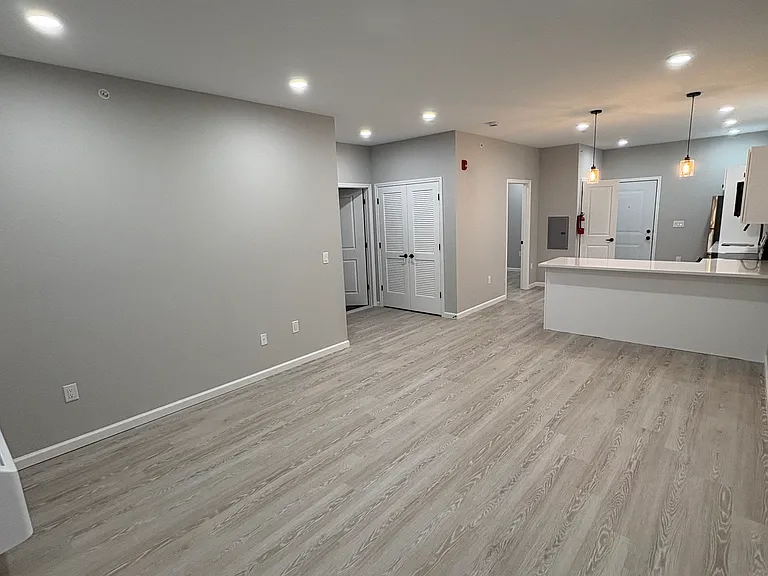 240 Harrison St #301 — Photo 6