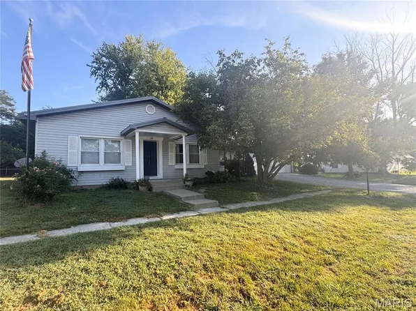 109 W 6th St, New London, MO 63459