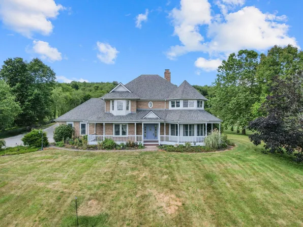 8445 Hirst Rd, Heath, OH 43056