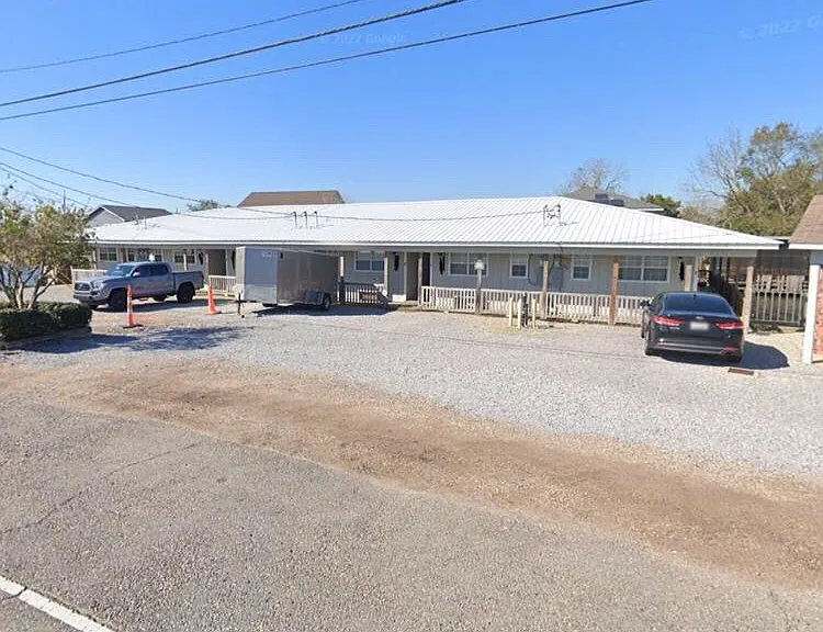 Pontchartrain Dr — Photo 2