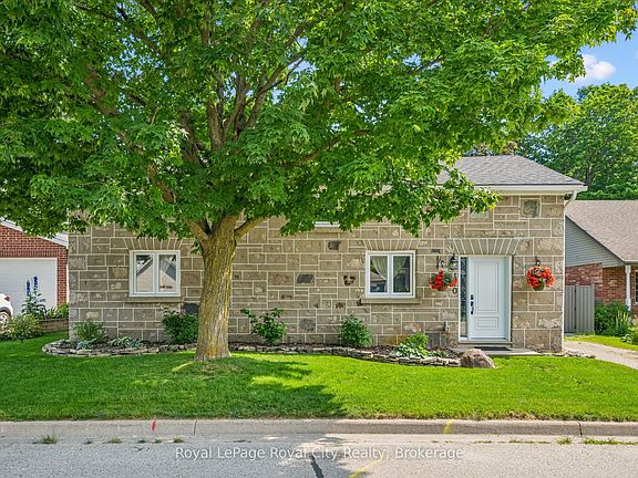 3rd image of 470 Perth St