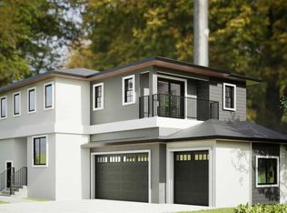 3 N Waterbury Cmn, Chestermere, AB T1X3M9