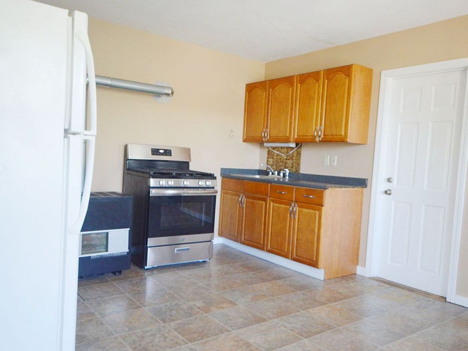 1st image of 223 Mechanic St #3L