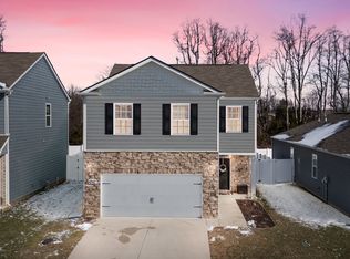 1047 Pepper Stone Dr, Lebanon, TN 37087