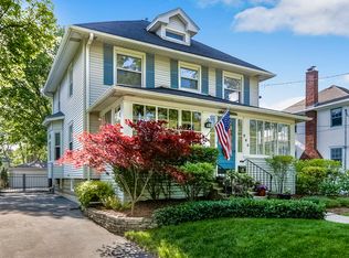 262 Forest Ave, Glen Ellyn, IL 60137